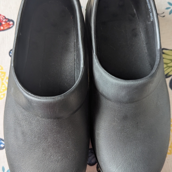 CROCS Shoes - CROCS Women's Black Shoes